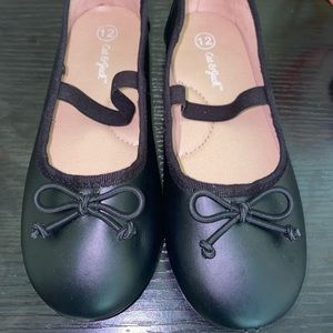 Black Ballet Flats